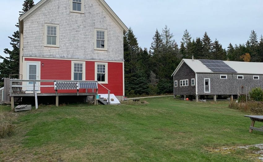 Off grid home builder